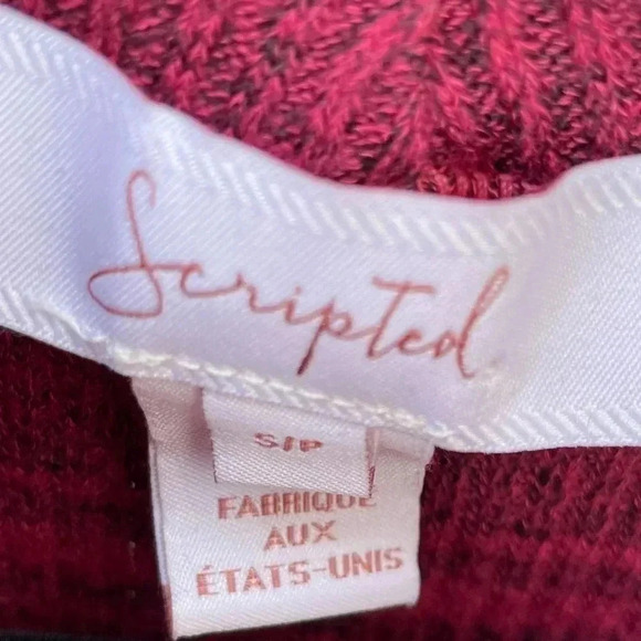 Scripted Cut Out Fitted Long Sleeve Top - Picture 3 of 6